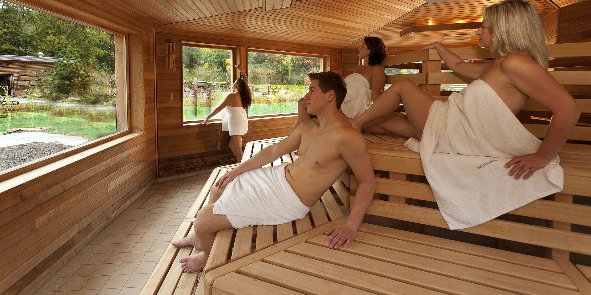 2 befreundete paare zusammen nackt sauna hotel